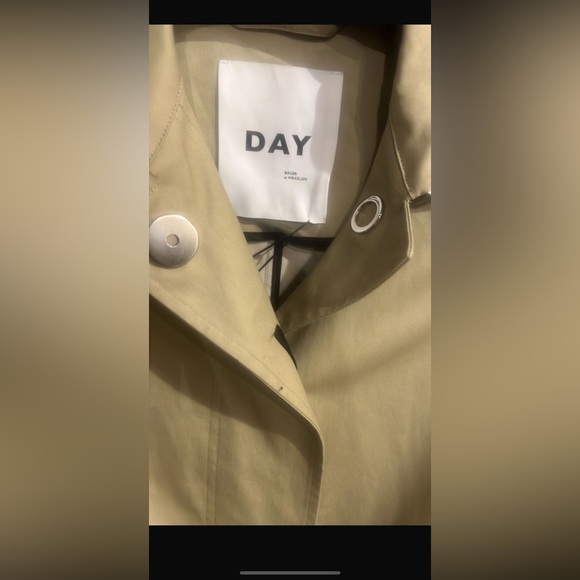 NWT 2nd day Scandinavian Classic Tan Trench Coat - Picture 5 of 9